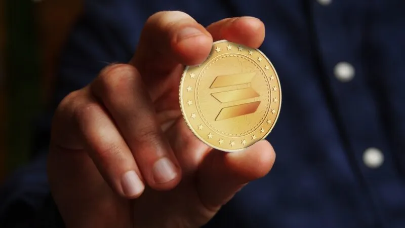 Solana Elbows Tether to 4th Position amid NFT Secondary Sales Clocking $500M